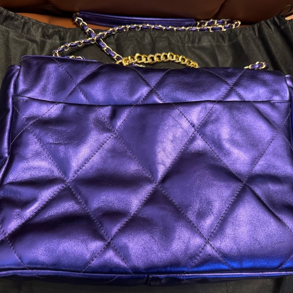 Virsa XL Diamonds Eternal Quilted Leather Metallic Purple Crossbody - Picture 7 of 9